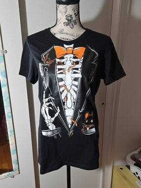 Bella Skeleton Tuxedo Design Black Tee